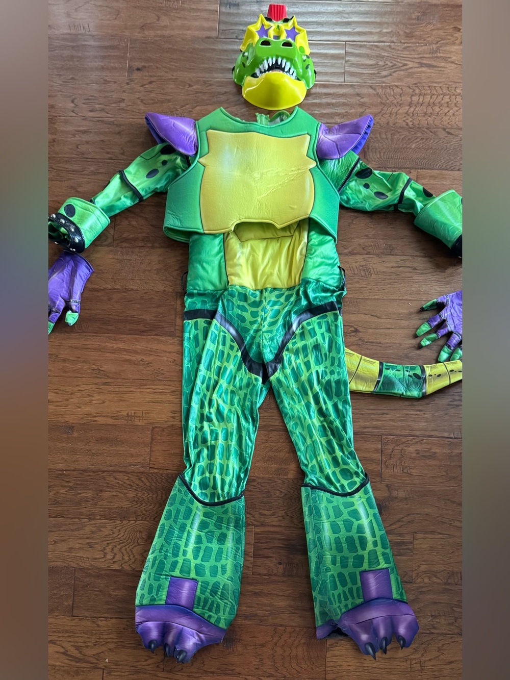 Deluxe Five Nights at Freddy’s Montgomery Gator kids Costume